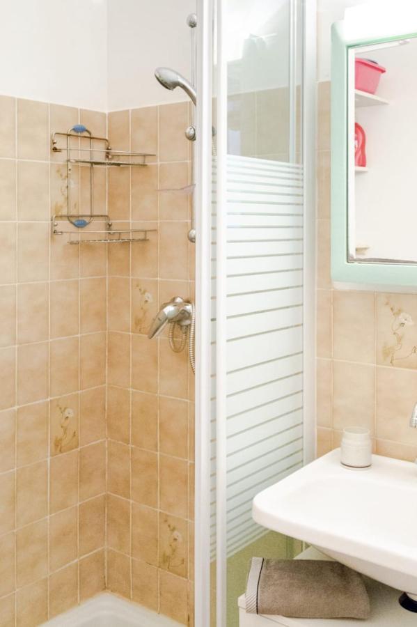 Cosy Studio Just A Stone'S Throw From The Beach Daire Sainte-Maxime Dış mekan fotoğraf